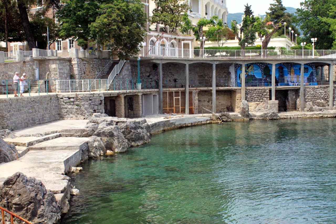 Apartments With A Parking Space Lovran, Opatija - 7869 외부 사진