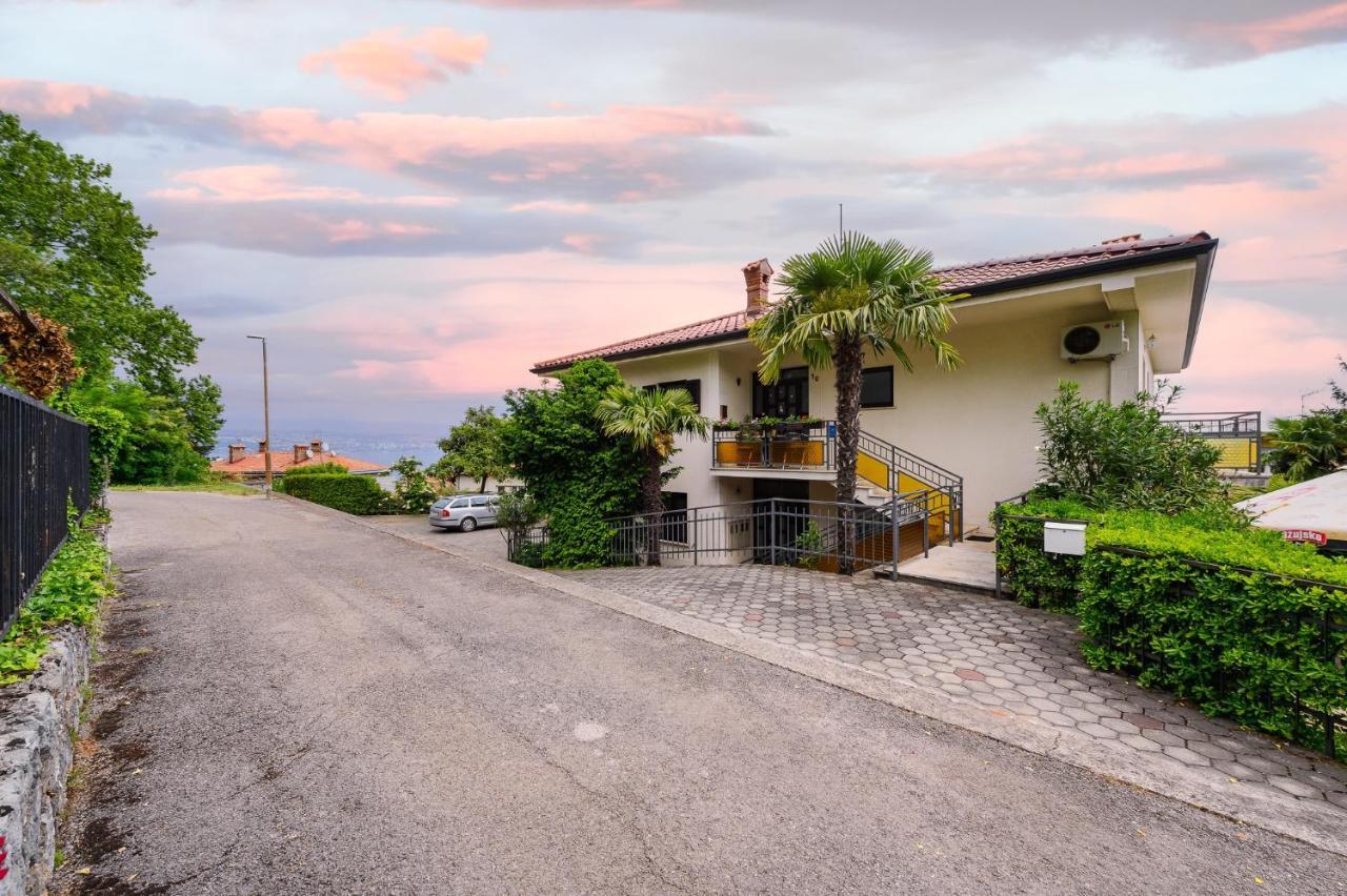 Apartments With A Parking Space Lovran, Opatija - 7869 외부 사진