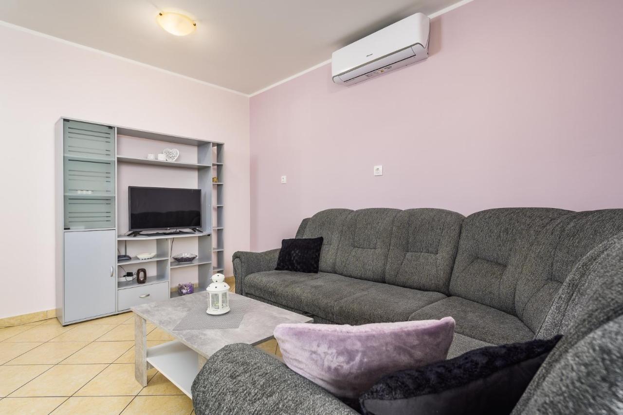 Apartments With A Parking Space Lovran, Opatija - 7869 외부 사진