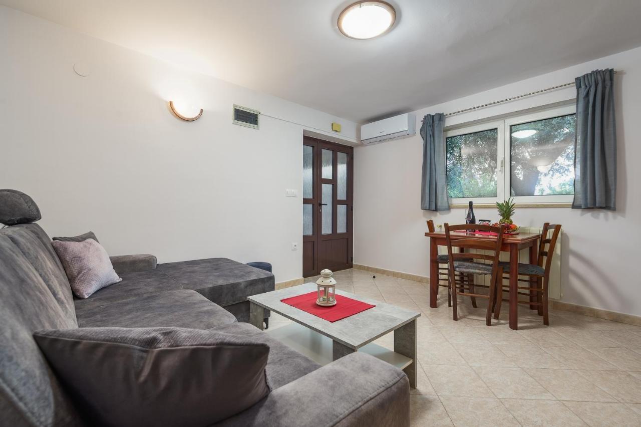 Apartments With A Parking Space Lovran, Opatija - 7869 외부 사진